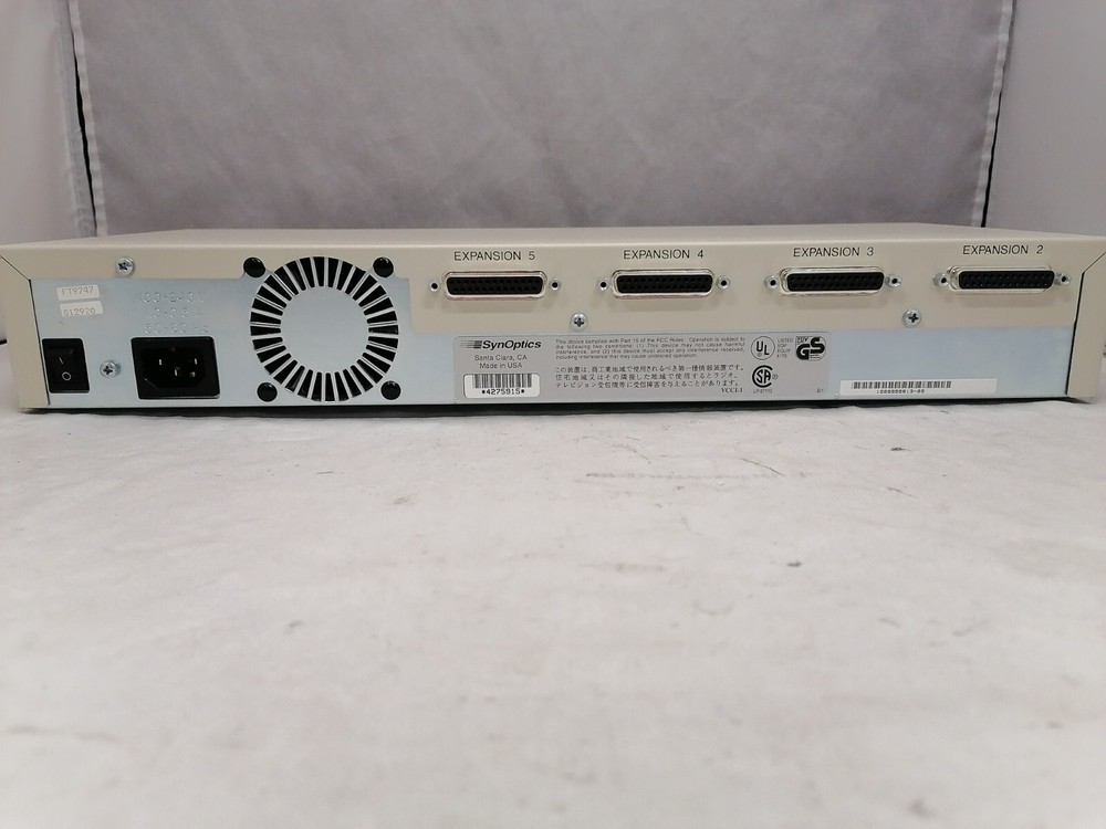 SynOptic 2813 16 Port Network Hub