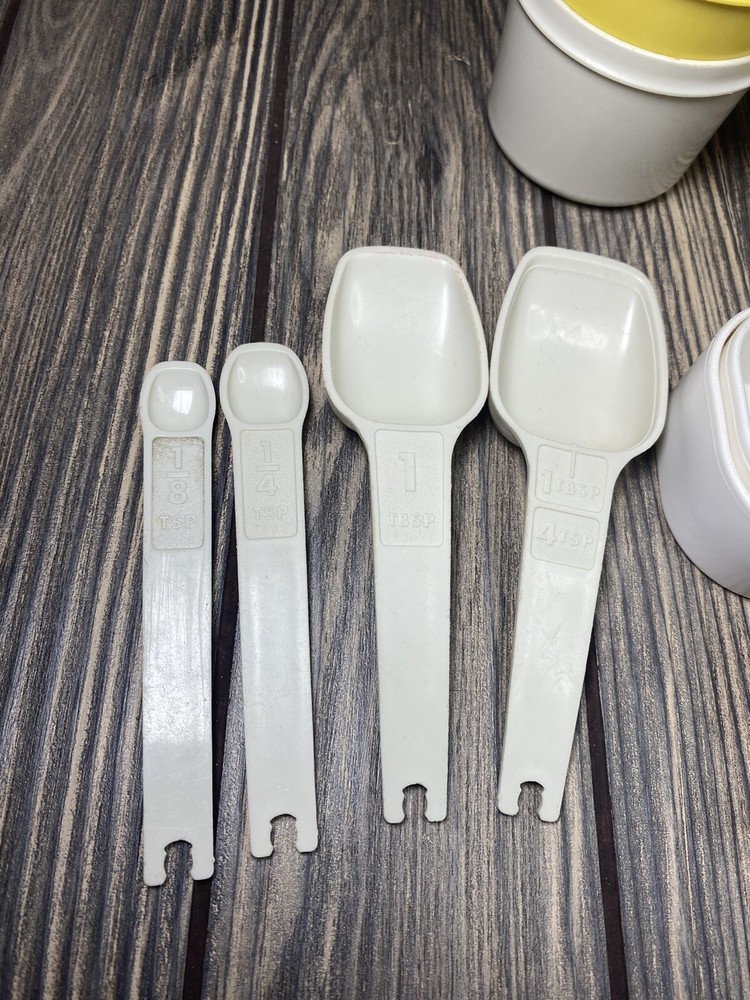 Vintage Tupperware Measuring Cups Set & Measuring Spoons Set Retro 21 Pc.