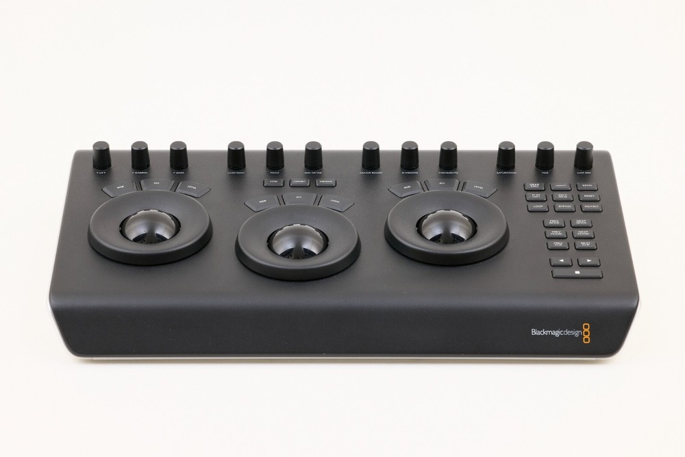 Davinci Resolve Micro Panel with Resolve Studio License