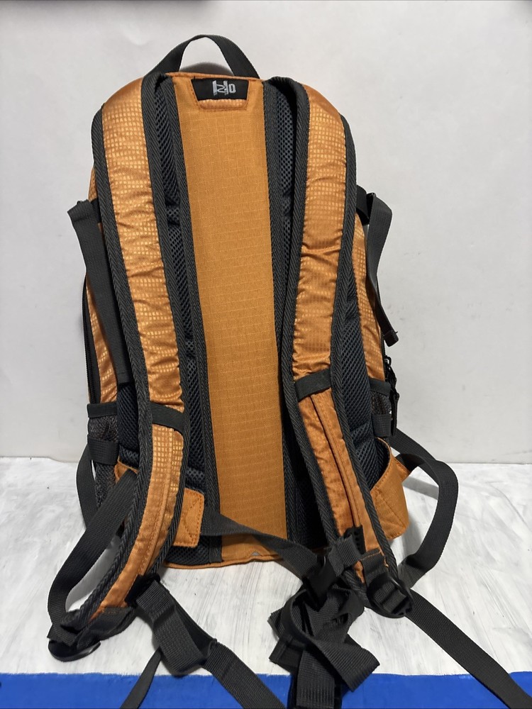 Quest Hydration Backpack Orange Pack Water Bladder Pack Hiking Outdoor 17”
