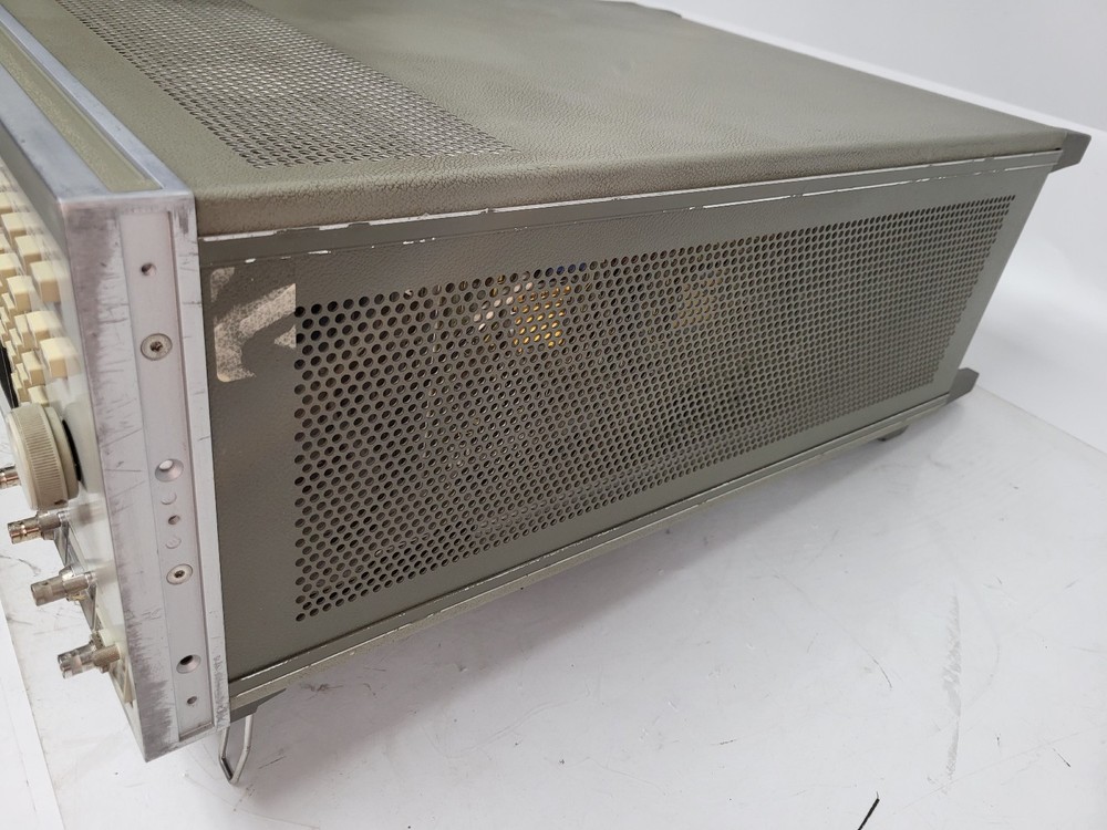 Hewlett-Packard 54110D Digitizing Oscilloscope Parts (Powers On, Untested)