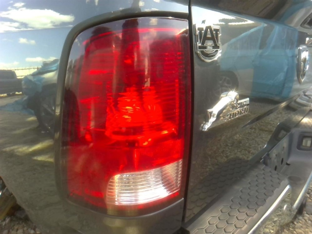 2016 Dodge RAM 1500 Air Shutter