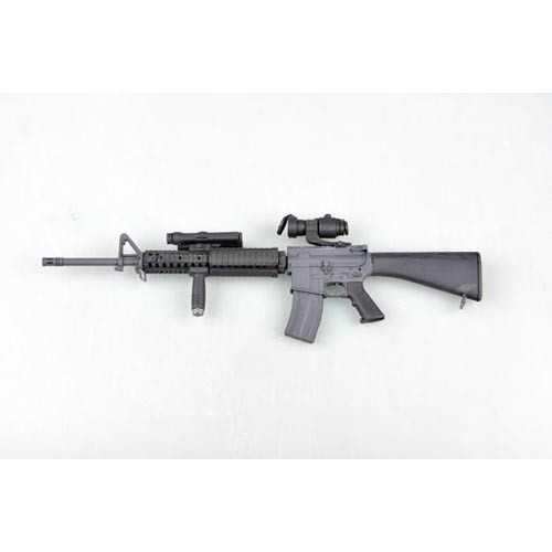 Easy Models 39115 1:3 Assembled M16A4 Rifle