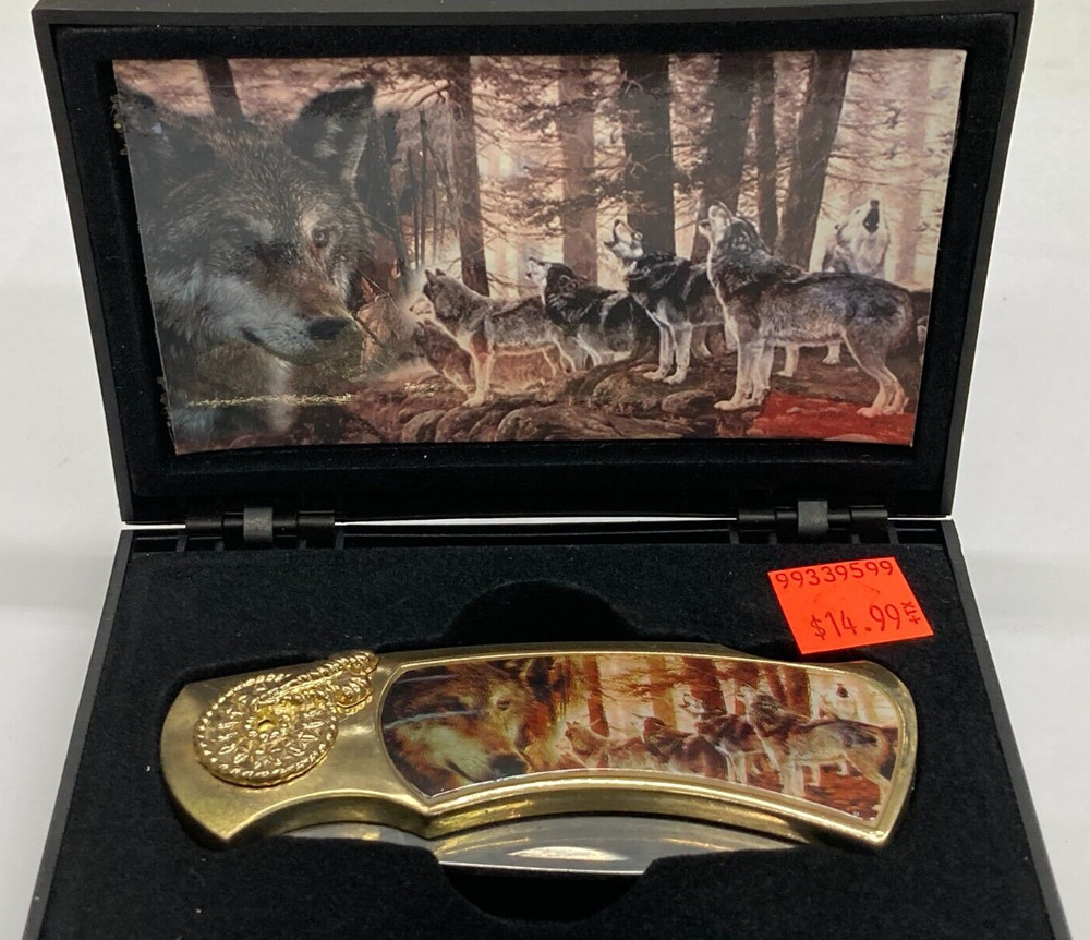 Wolf Pack Commemorative Knife in Presentation Box WPCKT