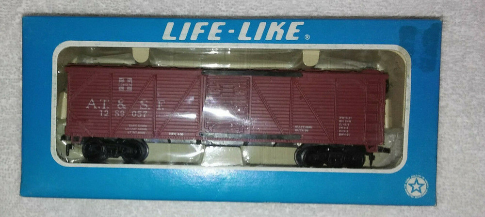 Life-Like Bundle 3 Box Cars  HO Scale