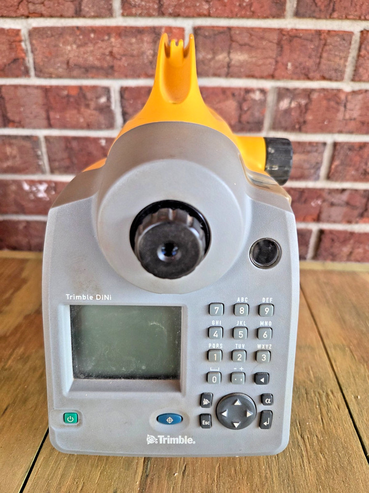 TRIMBLE DiNi 0.7 MM AUTOMATIC DIGITAL MEASUREMENT LEVEL MODEL 7 8070 017 AS IS