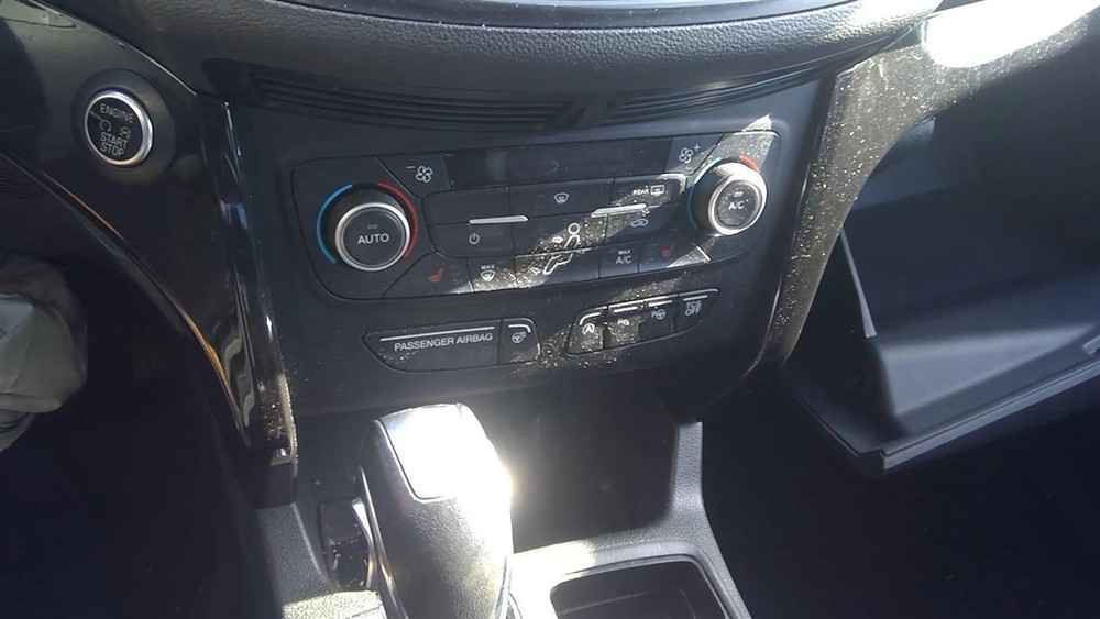 Used A/C Selector Switch fits: 2019 Ford Escape front automatic temperature cont