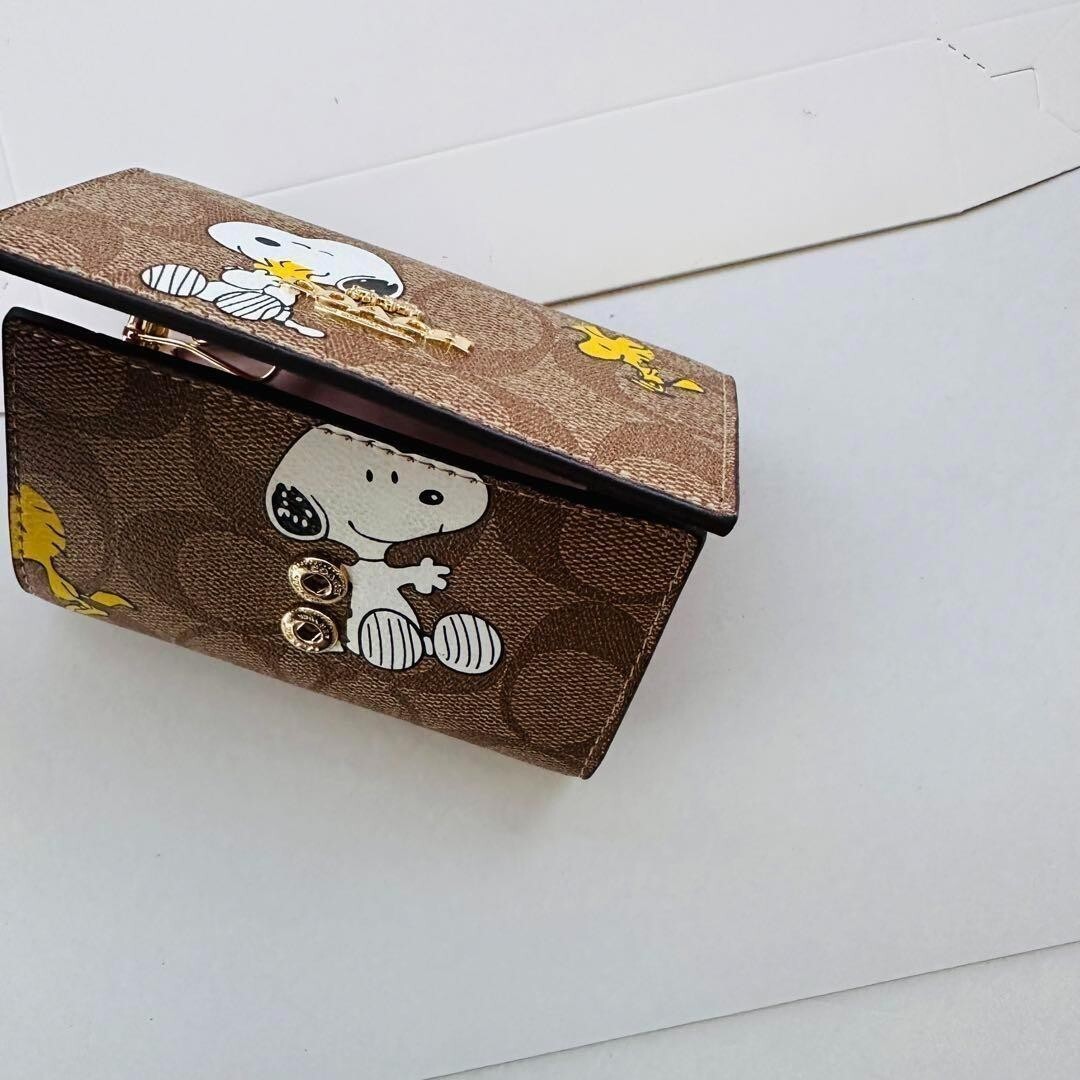 COACH x Peanuts 5 Key Case Snoopy Signature Smart Key CF250 outlet New
