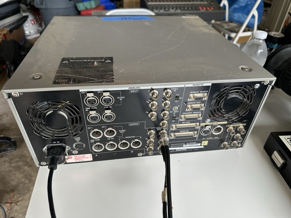 Panasonic AJ-D750 Digital Video Cassette Recorders