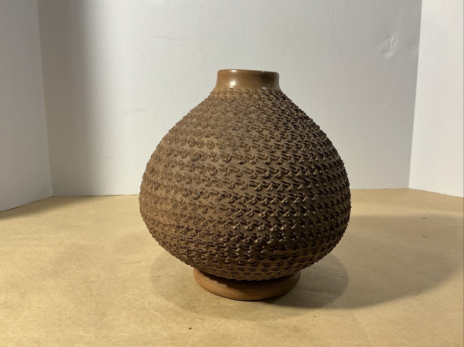 Amado Hedez Hernandez Pottery Brown Corrugated Pot Mata Ortiz, Mexico 6”