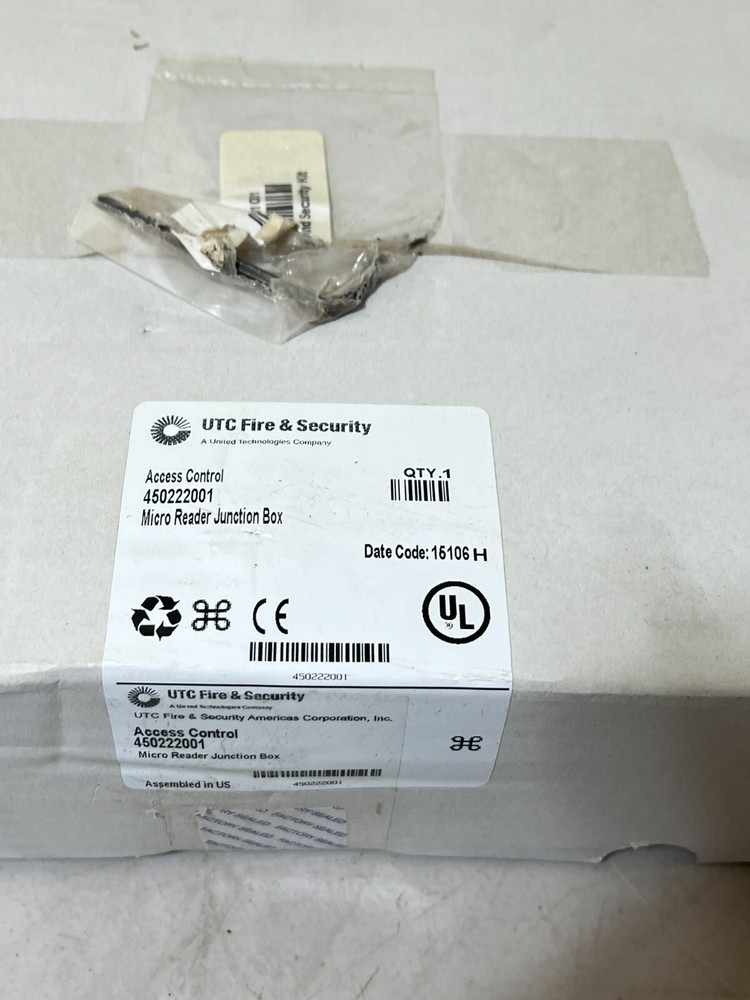 NEW SEALED Micro Reader Junction Box, Keys & UTC Access Control Board 450222001