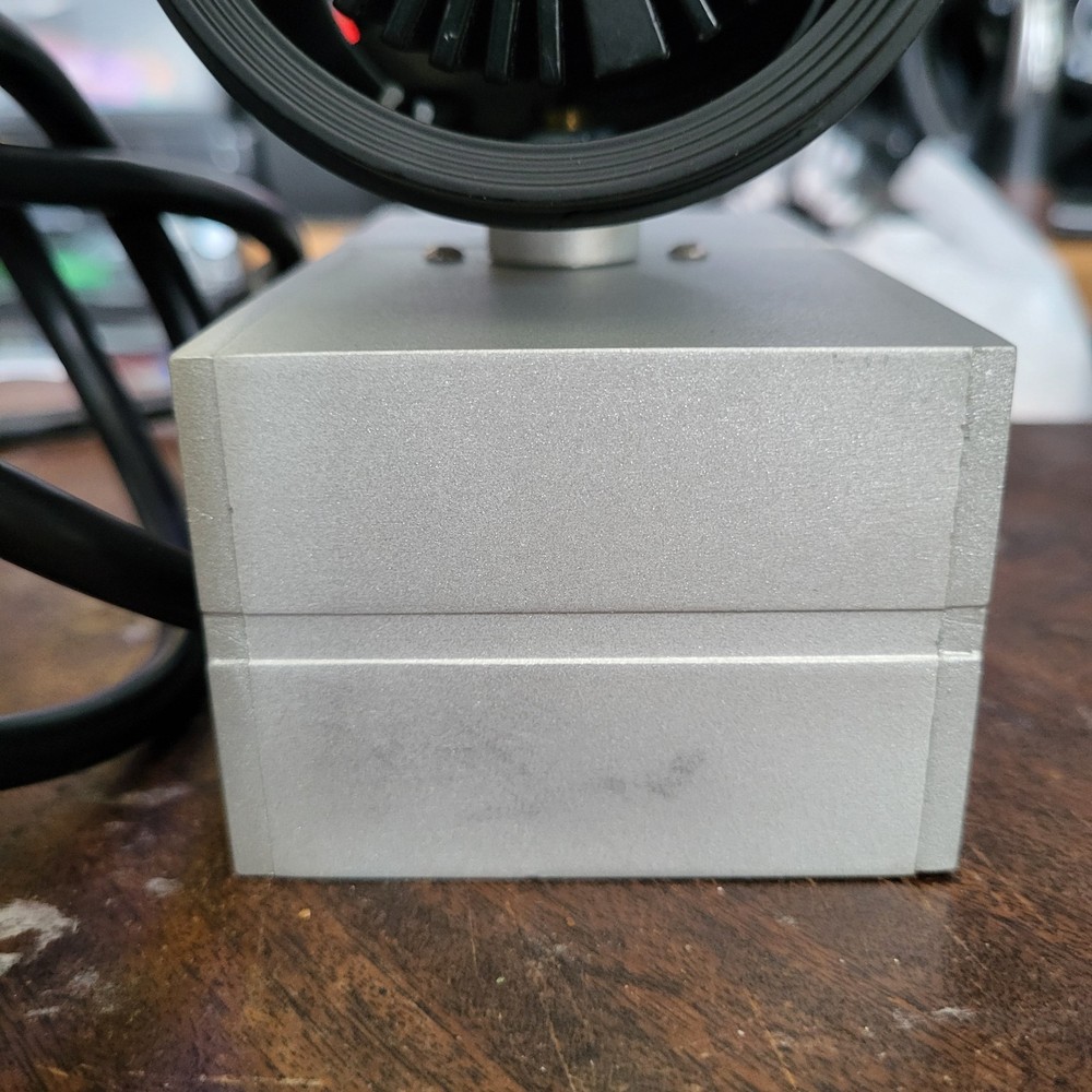 Stand-free Spotlight