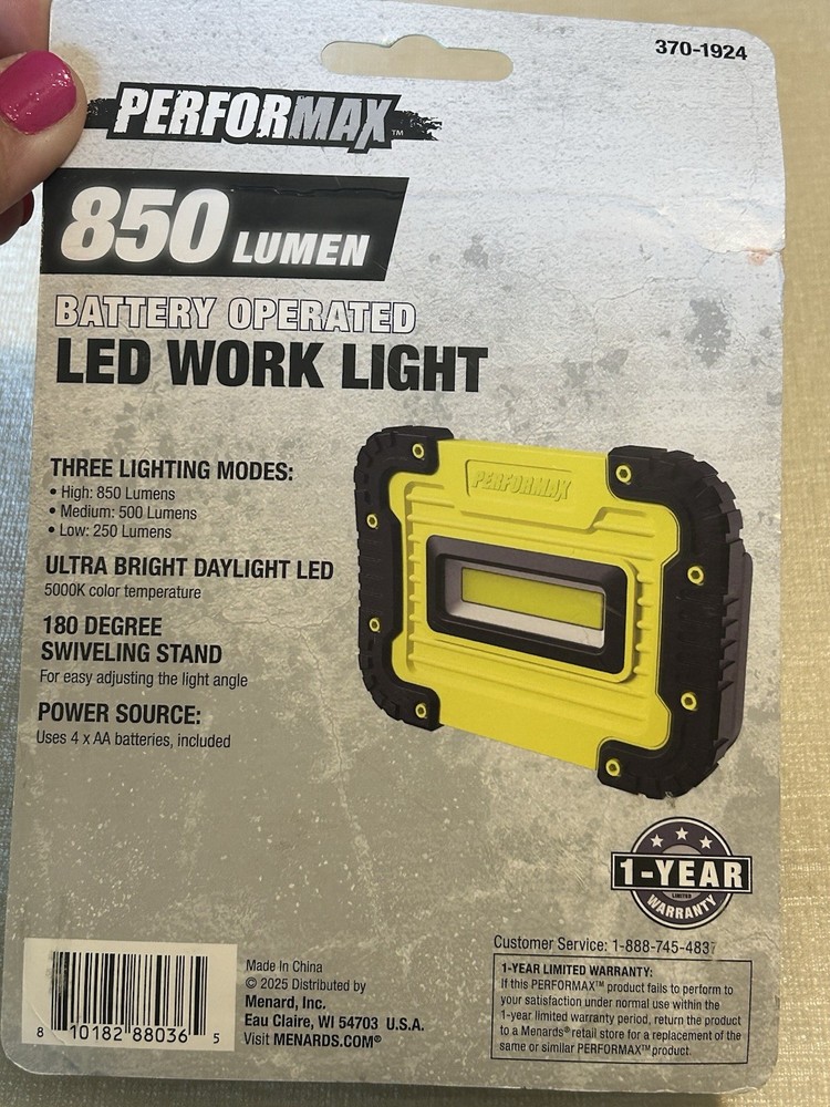 Performax LED Work Light 850 Lumens Battery Powered