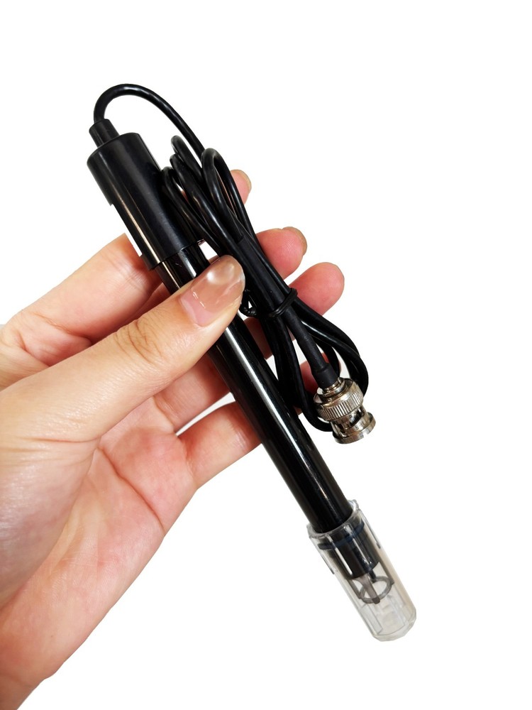 Conductivity Meter Water Quality Analyzer with Temp Compensation 10-50℃ Manual