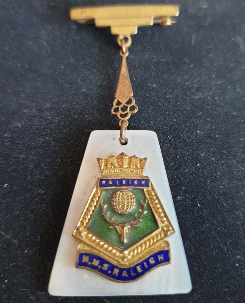 WW2 British Royal Naval Training Establishment HMS Raleigh Sweetheart Brooch