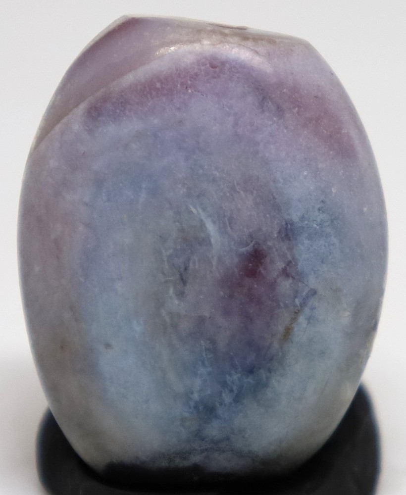 Ancient Tibetan Agate Stone Bead with rare Pattern in good Condition