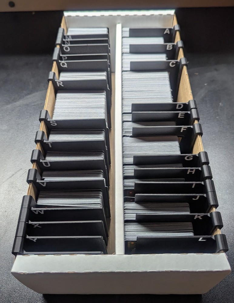 Card Divider with Retaining Clip