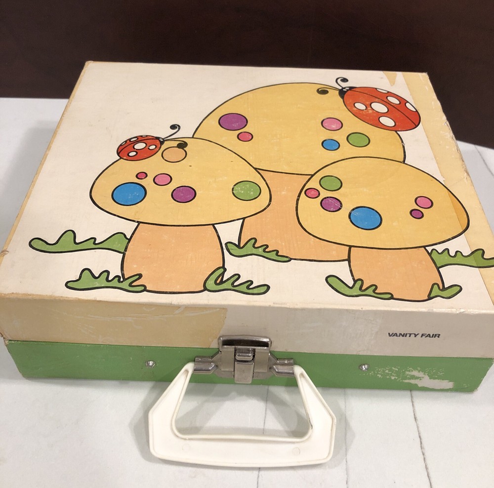 Vanity Fair Record Player Model no. 112 working Mushrooms & Ladybugs