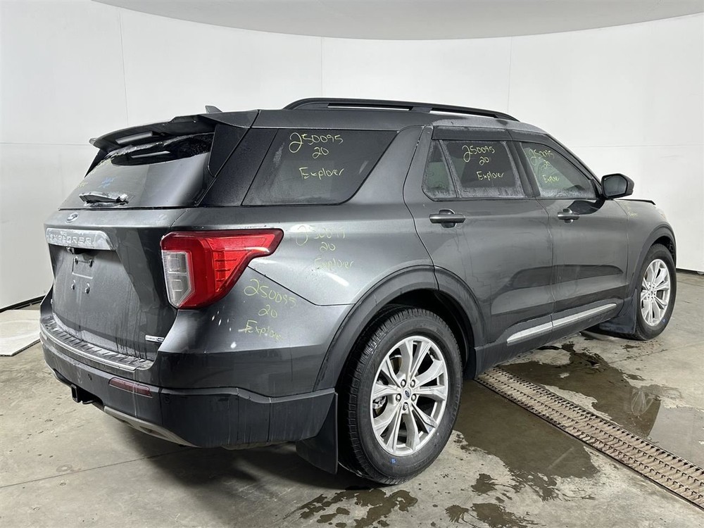 Camera/Projector Camera Windshield Mounted Fits 20-24 AVIATOR 2726829