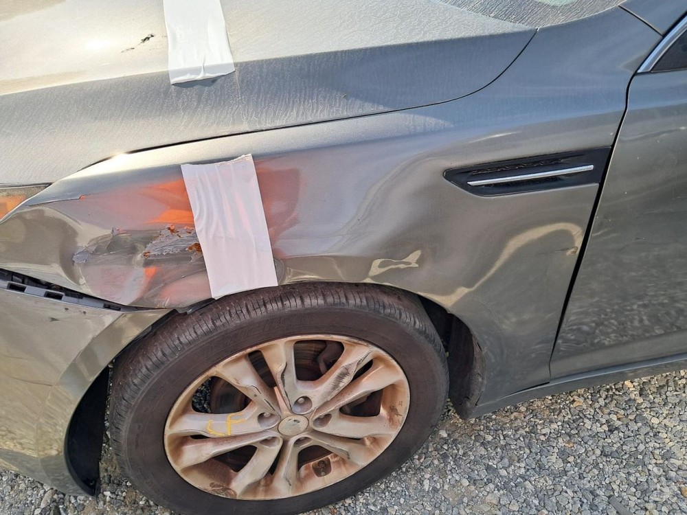 OPTIMAKIA 2012 Glove Box 4773597