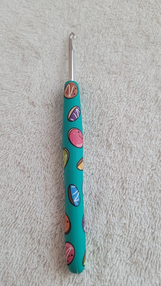 Preowned Log Wooble Ergonomic Crochet Hook