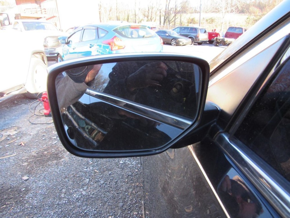 ILX 2017 Glove Box 1009360