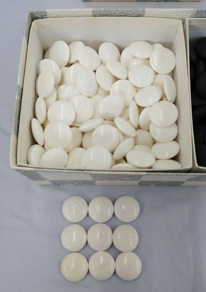Dish Set Clam Go Stones Used