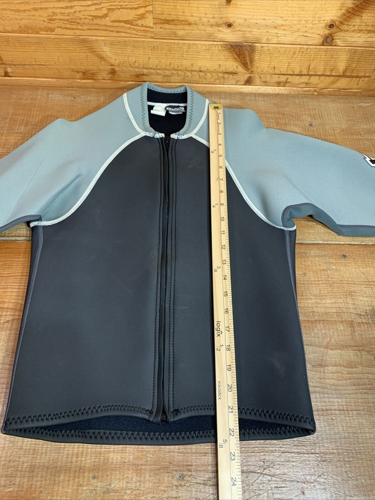 Jet Pilot Wetsuit Top Size Men’s Size Medium Black And Gray EUC