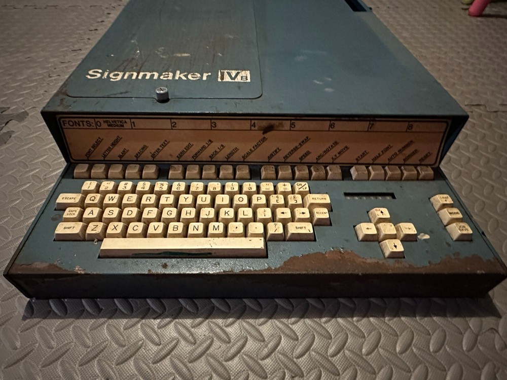 Gerber graphix-signmaker 4-B **UNTESTED**