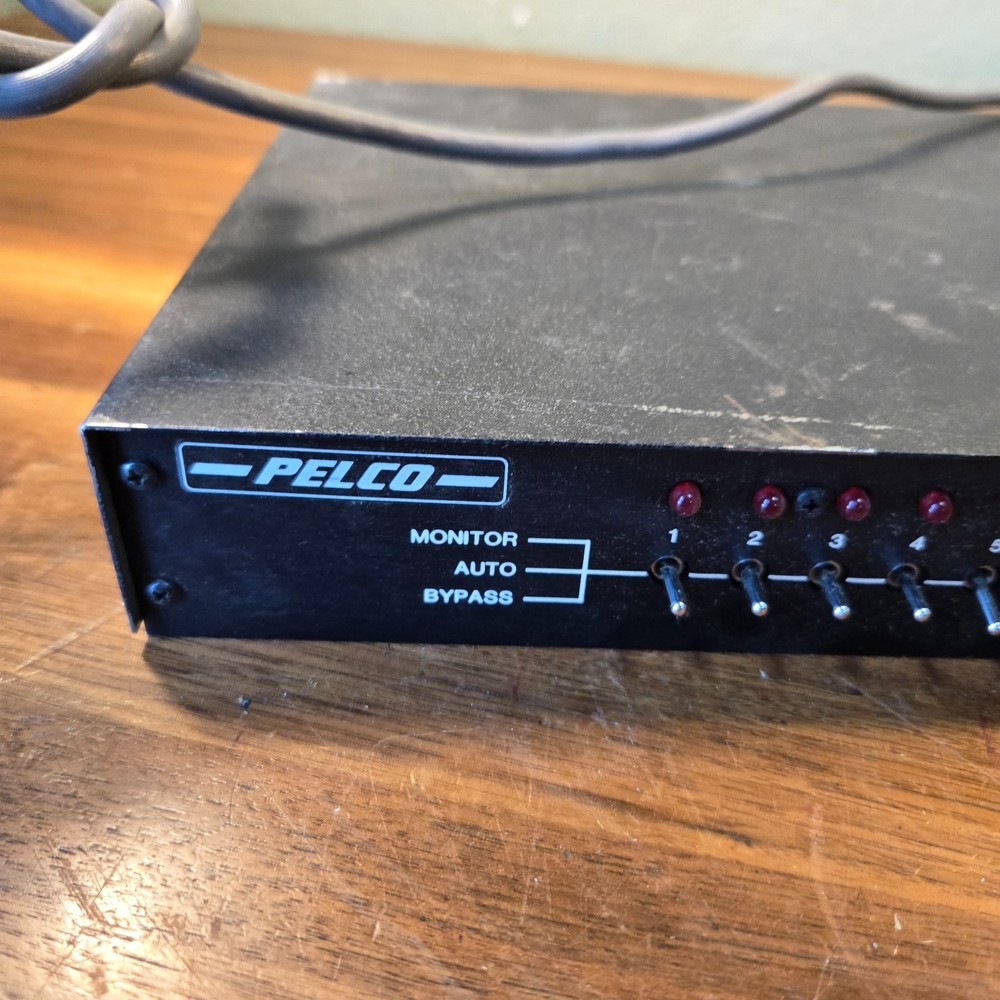 PELCO Sequential Switcher - VS520H - 20 Channels