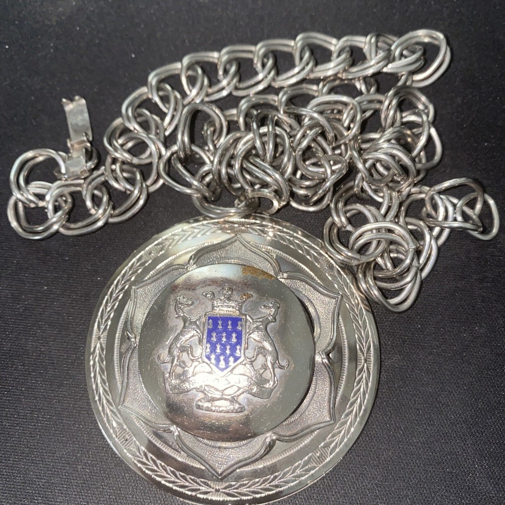 coat of Silver tone