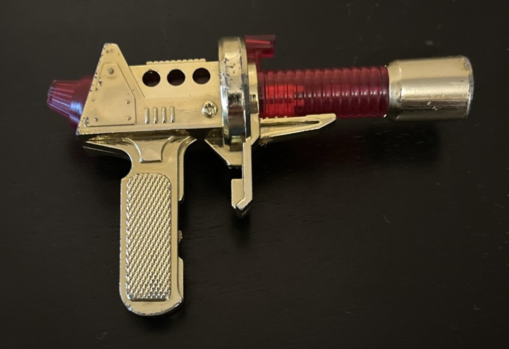 1984 Magnatron MT-2 Robot Blaster Weapon Only