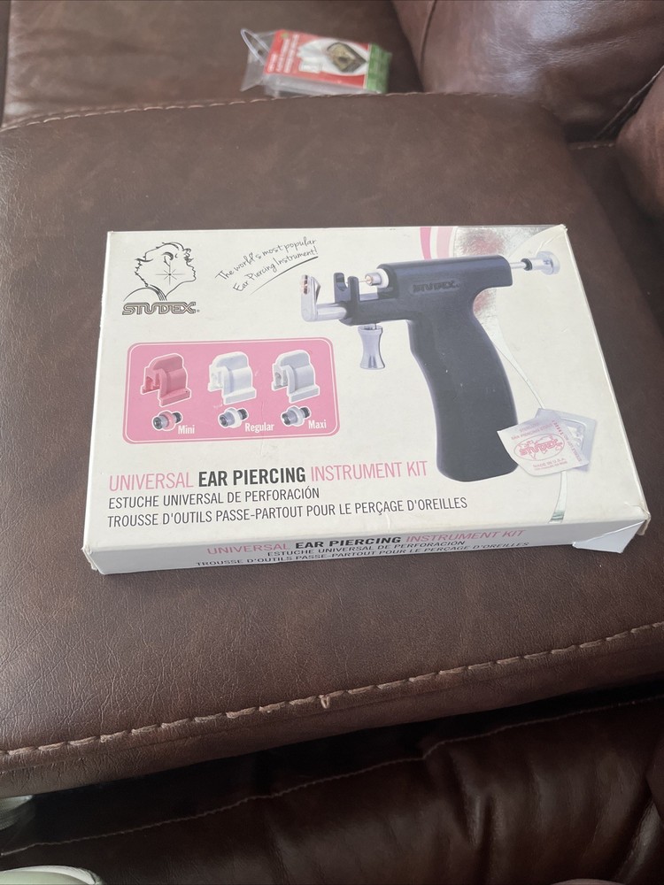 Universal Ear Piercing Instrument Kit