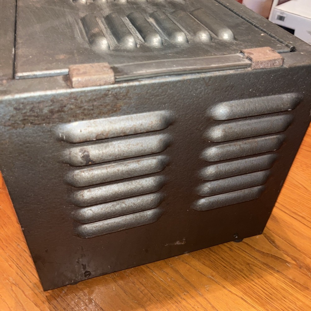 B&K 1076 Television Analyst (Untested, condition unknown, parts only)