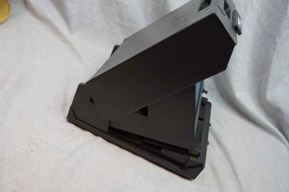 Micron 720 Portable Microfiche Reader For Parts No Battery Untested