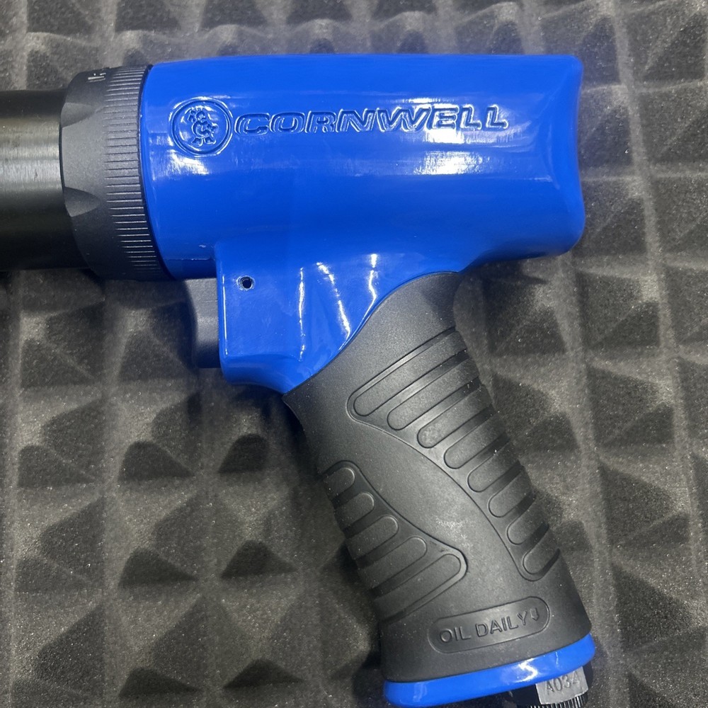 CORNWELL TOOLS AIR HAMMER **BRAND NEW IN PKG.** BLUE W/ QUICK BIT COUPLER