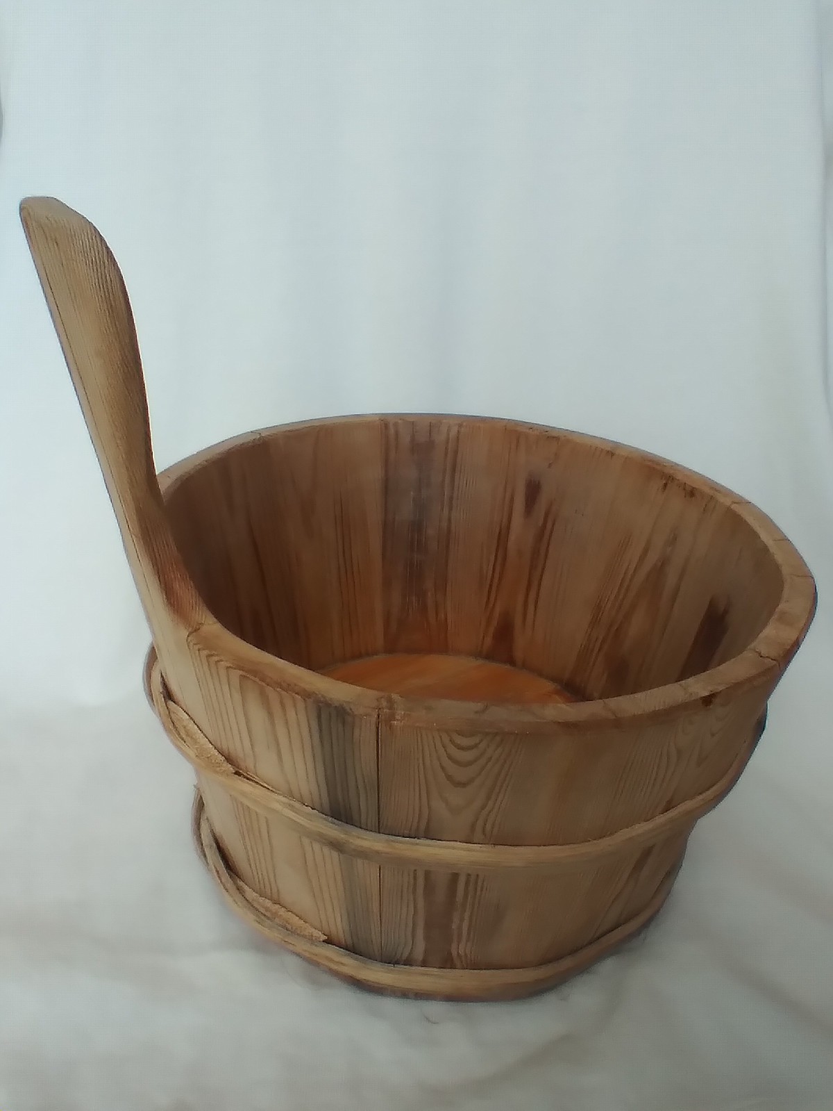 One (1) Gallon Vintage / Rustic Wooden Sauna Bucket w/ Handle
