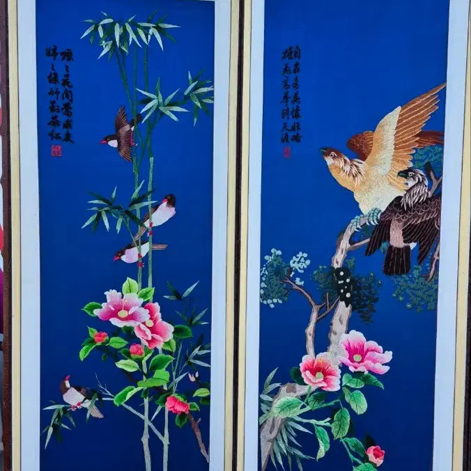 Embroidery Fan Screen - Handcrafted Artistic Work