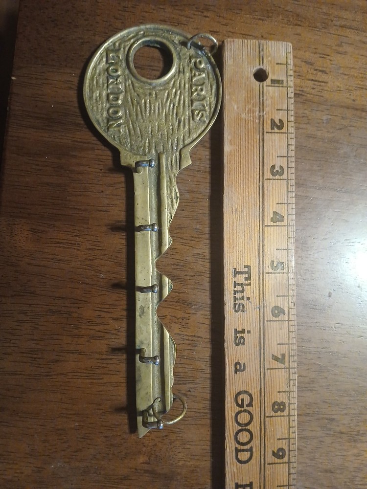 Brass Key Key Holder