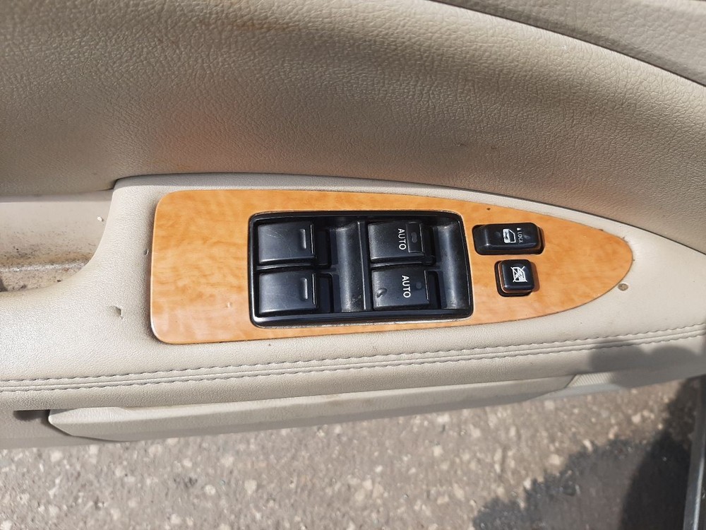 AVALON 2007 High Mounted Stop Light 1040465