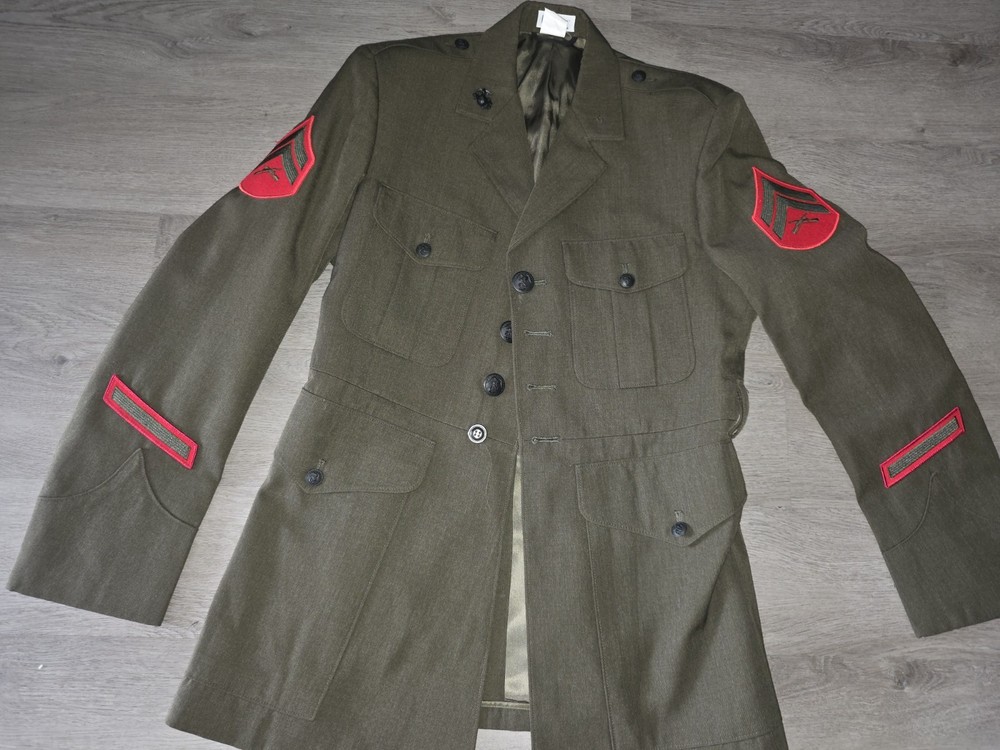 USMC Alpha coat Size 41R No Belt