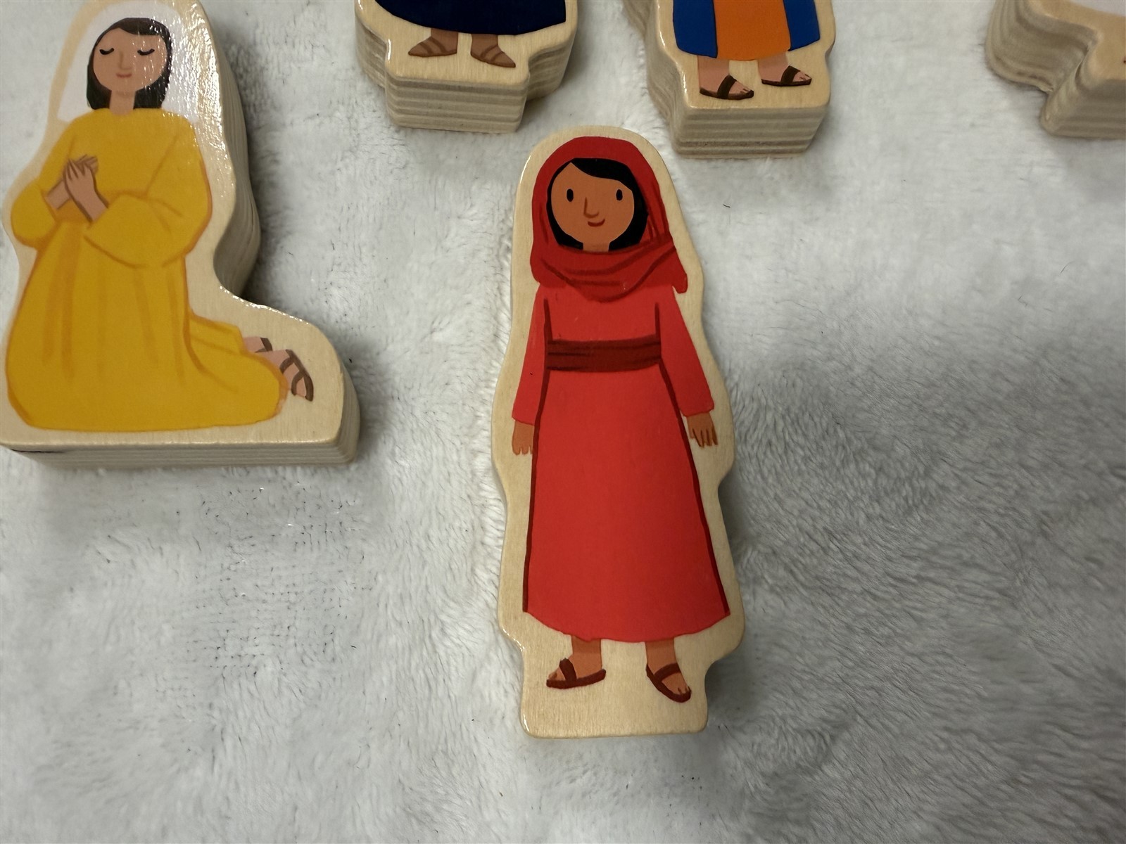 HALLMARK JESUS LIVES WOOD PLAY SET 11 PIECE WITH BIBLE STORY BOOKLET