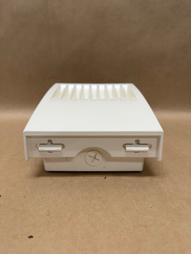 Cooper Lighting Crosstour LED Wall Pack 18W *NEW*