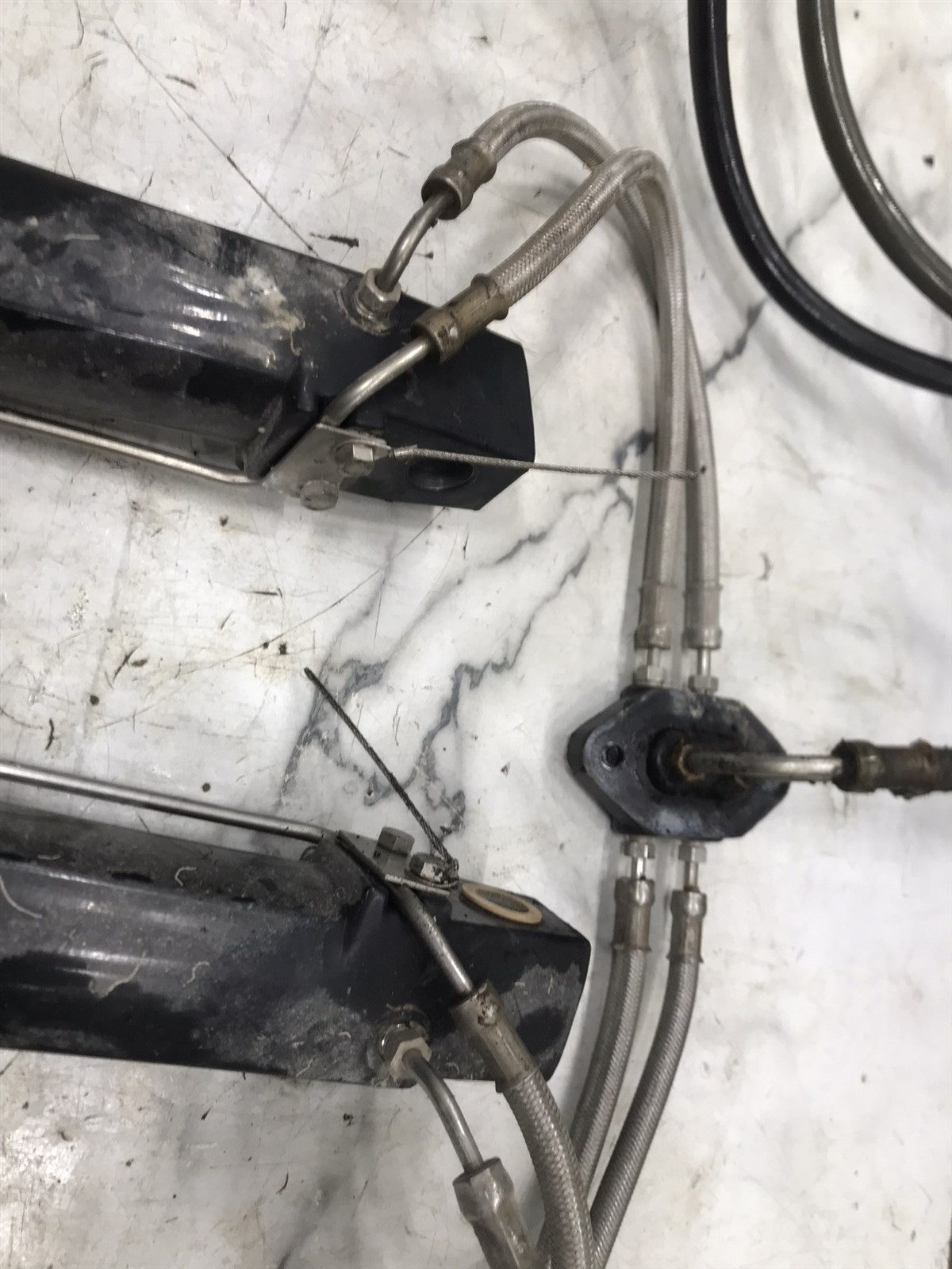 Mercury marine MerCruiser Alpha Bravo trim tilt lift hydraulic cylinders NO SALT