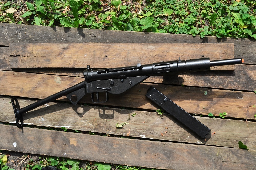 British Sten MK II 9mm Submachine Gun - Enfield - UK WWII - Prop - Denix Replica