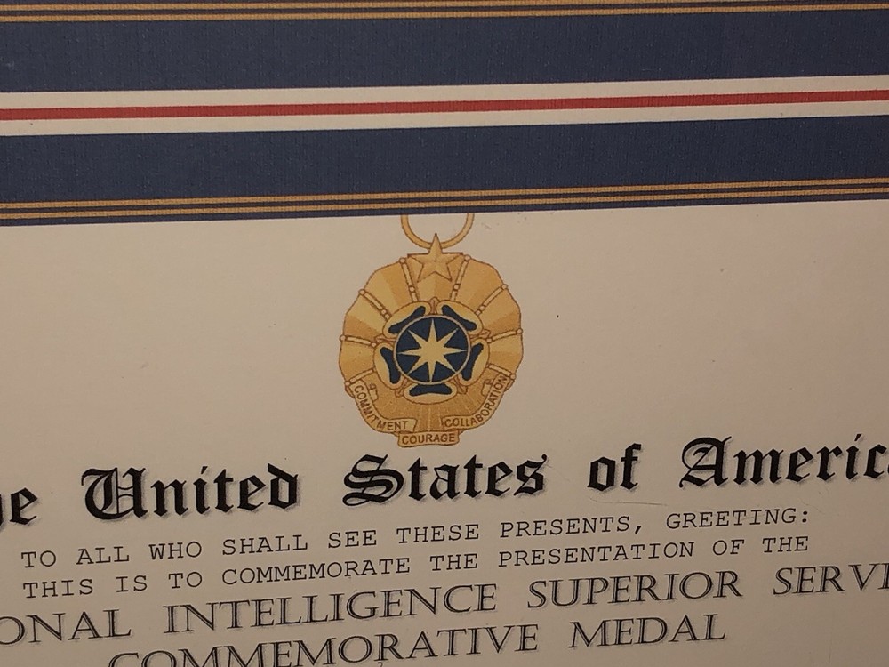 NATIONAL INTELLIGENCE SUPERIOR SERVICE COMMEMORATIVE CERTIFICATE Type-1