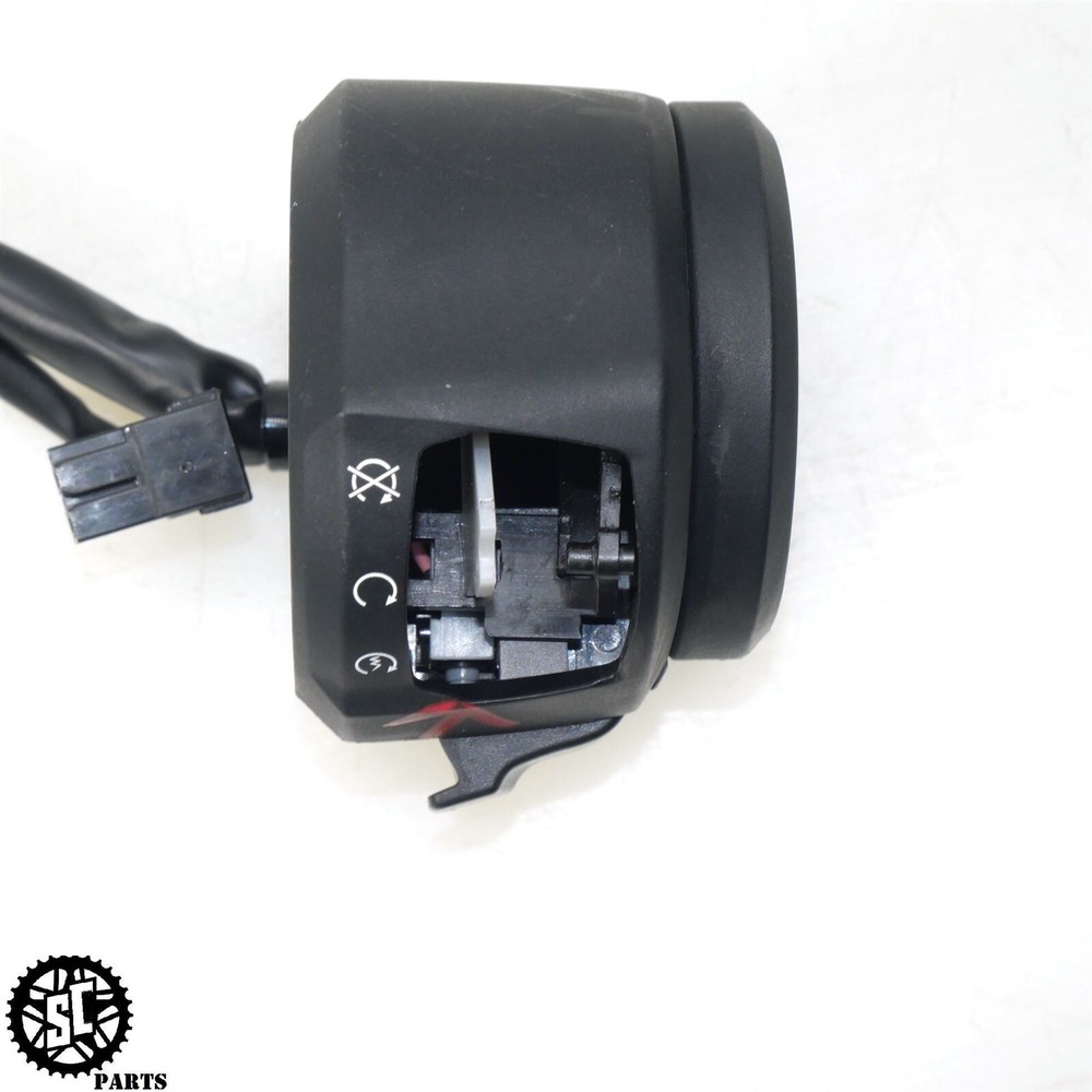 2023 SUZUKI HAYABUSA RIGHT CONTROL HANDLEBAR KILL SWITCH