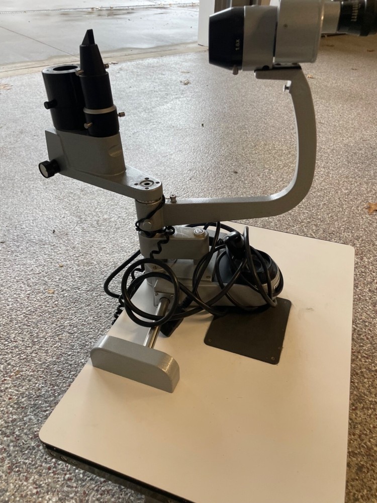 Burton 800 Slit Lamp