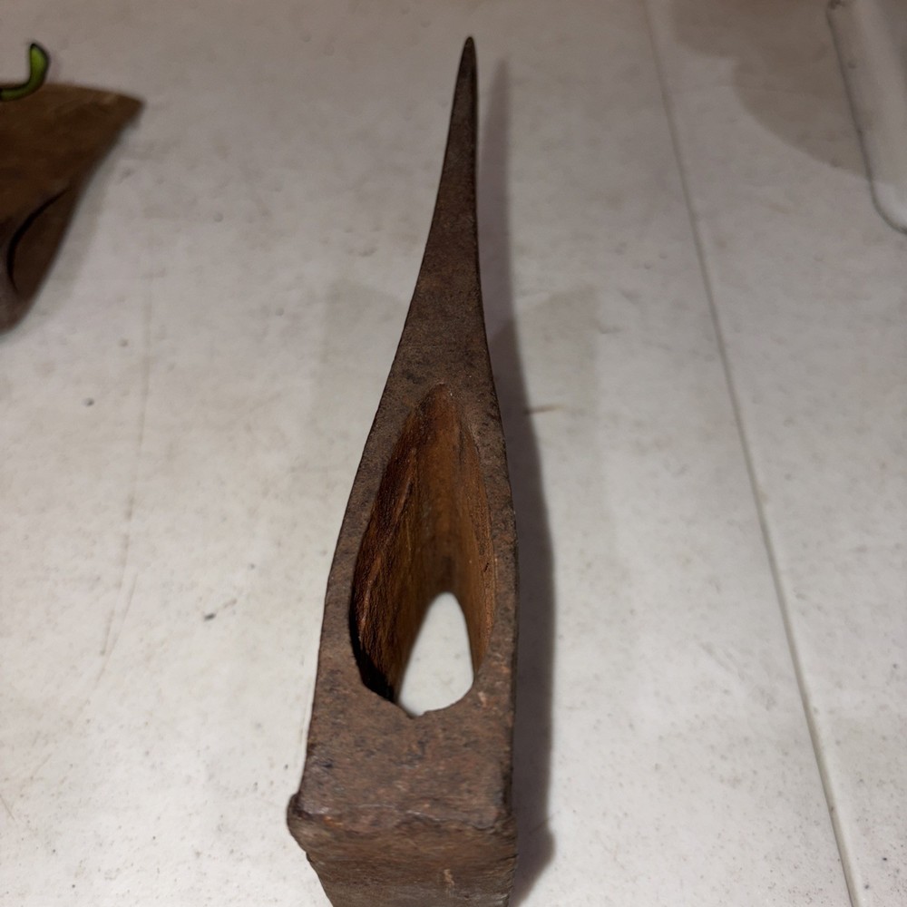 Vintage M Stanley M 3 1/2# Axe Head