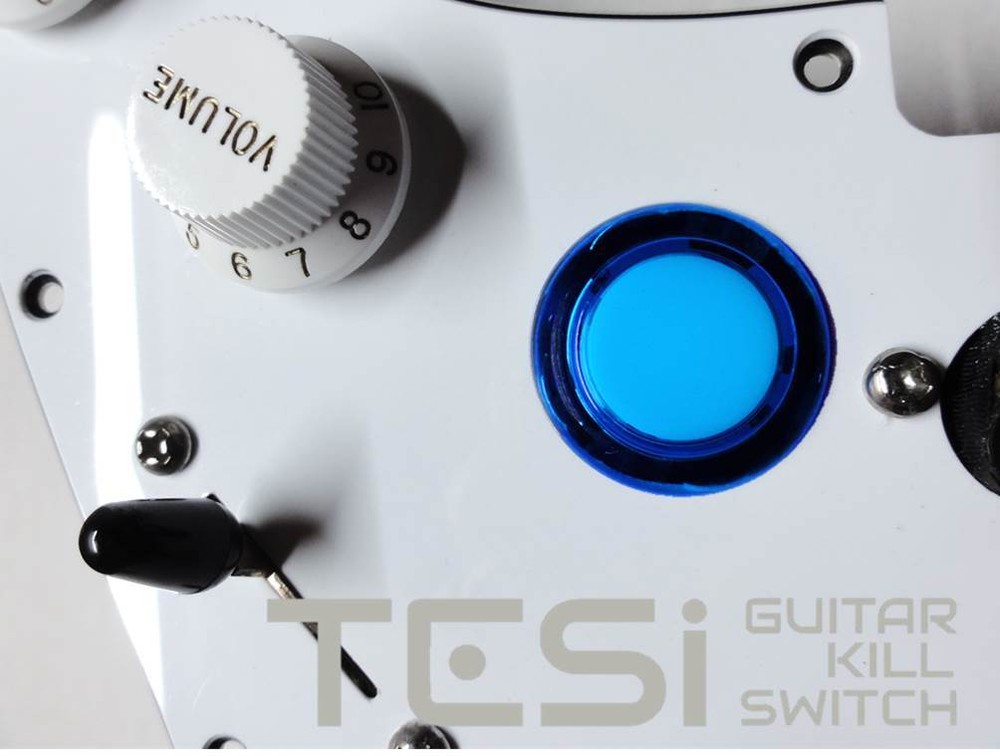 Tesi DITO Snap-in 24MM Guitar Arcade Button Kill Switch Translucent Blue